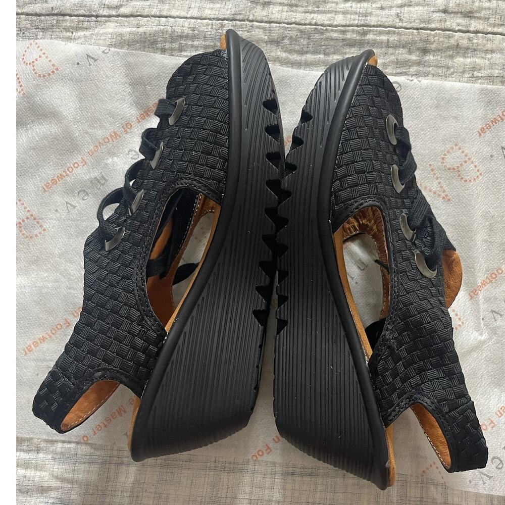 Bernie Mev Marcelo Lace Up Sandal Women 8/39 Black Boho Woven 2.75" Wedge NWOB - Picture 8 of 9